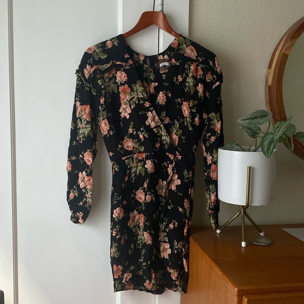 Reformation dress size 4 100% viscose